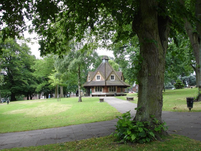 The Cotteridge Church Photos Bournville Village Green
